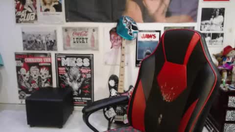 Snapshot of rollyderolandia666 chatting on January 5, 10:46 pm Rolly online show from January 5, 10:46 pm