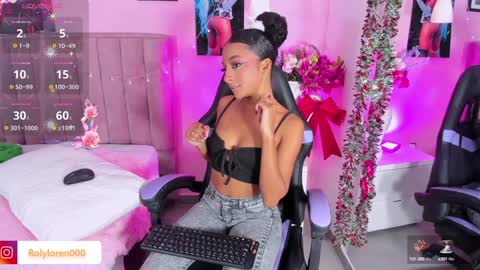 Snapshot of rolyloren chatting on December 19, 2:46 pm Marcela online show from December 19, 2:46 pm