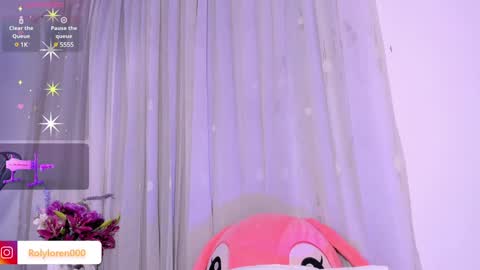 Snapshot of rolyloren chatting on February 8, 12:17 am Marcela online show from February 8, 12:17 am