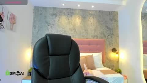 Snapshot of roma_bellanova chatting on May 4, 9:55 pm bellanova online show from May 4, 9:55 pm