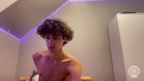 Snapshot of roma_shyguy_ chatting on July 20, 2:37 am roma_shyguy_ online show from July 20, 2:37 am