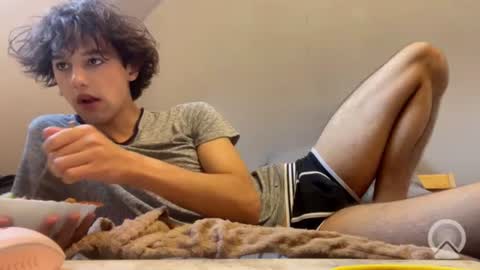 Snapshot of roma_shyguy_ chatting on July 29, 3:59 am roma_shyguy_ online show from July 29, 3:59 am