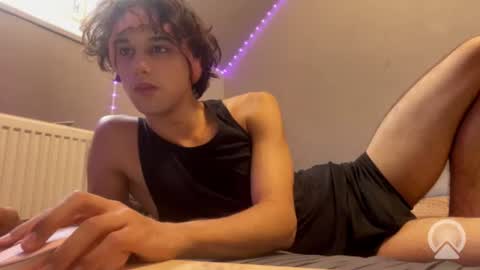 Snapshot of roma_shyguy_ chatting on August 4, 12:30 pm roma_shyguy_ online show from August 4, 12:30 pm