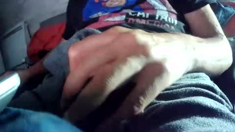Snapshot of romain954 chatting on April 29, 8:26 pm romain online show from April 29, 8:26 pm