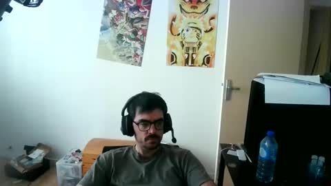 Snapshot of romainb72 chatting on June 2, 9:22 am romainb72 online show from June 2, 9:22 am