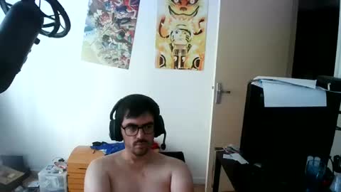 Snapshot of romainb72 chatting on June 26, 6:40 am romainb72 online show from June 26, 6:40 am
