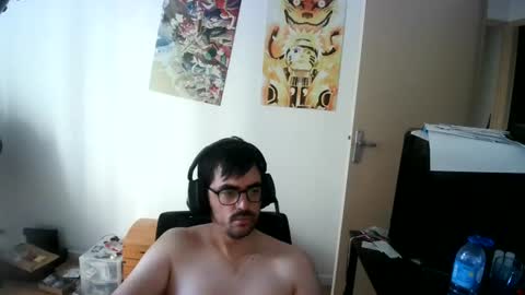 Snapshot of romainb72 chatting on June 30, 6:14 am romainb72 online show from June 30, 6:14 am