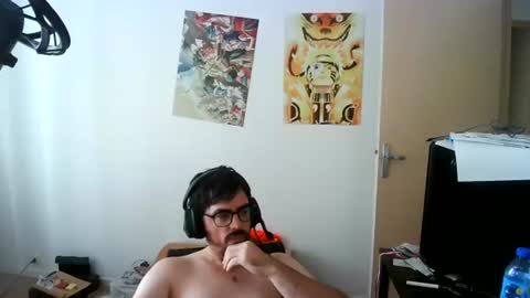 Snapshot of romainb72 chatting on July 14, 10:21 am romainb72 online show from July 14, 10:21 am
