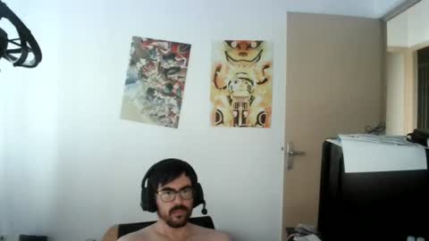 Snapshot of romainb72 chatting on July 26, 4:47 pm romainb72 online show from July 26, 4:47 pm
