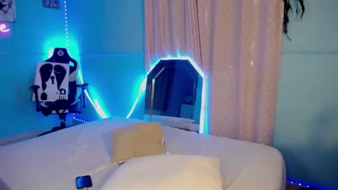 Snapshot of romalix chatting on September 17, 8:54 pm charlotte online show from September 17, 8:54 pm