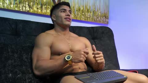 Snapshot of romano_kentt12 chatting on April 25, 2:36 am romano_kentt12 online show from April 25, 2:36 am