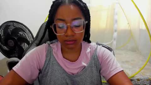 Is A Belle online show from October 26, 4:02 pm