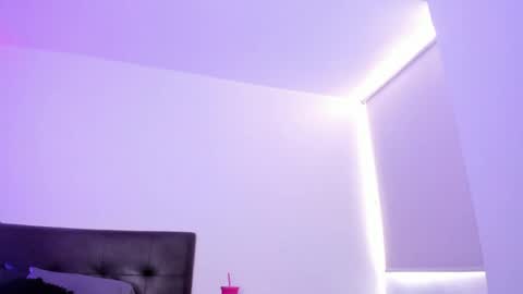 Snapshot of romantik_doll chatting on May 5, 11:51 am zaray online show from May 5, 11:51 am