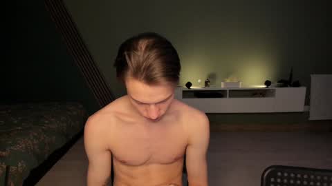 Snapshot of romeo_mercy chatting on December 5, 5:17 pm Romeo online show from December 5, 5:17 pm