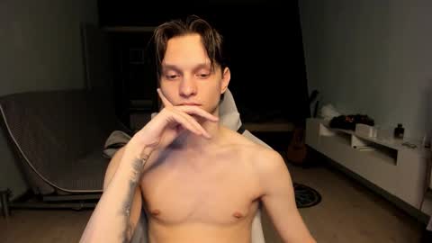 Snapshot of romeo_mercy chatting on February 28, 3:02 pm Romeo online show from February 28, 3:02 pm