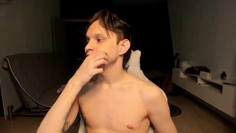 Snapshot of romeo_mercy chatting on March 2, 6:48 pm Romeo online show from March 2, 6:48 pm