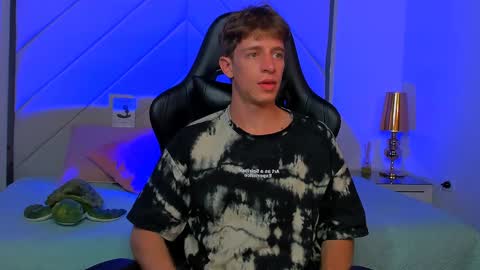 Snapshot of romeo_ricci1 chatting on February 6, 4:31 am Romeo Ricci online show from February 6, 4:31 am