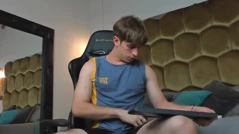 Romeo Ricci online show from February 1, 2:43 am