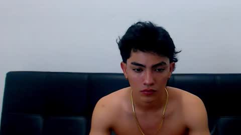 Snapshot of romeomillerr chatting on November 6, 7:15 pm Romeo online show from November 6, 7:15 pm