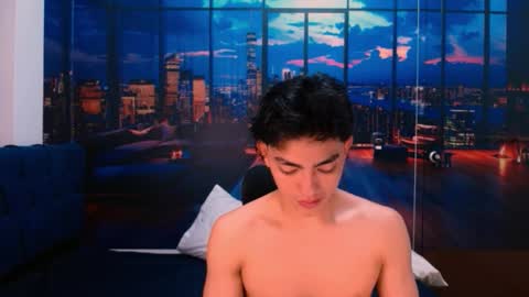 Snapshot of romeomillerr chatting on November 10, 7:13 pm Romeo online show from November 10, 7:13 pm