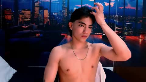 Snapshot of romeomillerr chatting on November 14, 9:24 pm Romeo online show from November 14, 9:24 pm