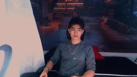 Snapshot of romeomillerr chatting on December 2, 8:48 pm Romeo online show from December 2, 8:48 pm