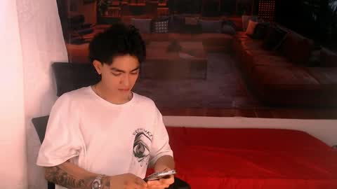 Snapshot of romeomillerr chatting on December 3, 7:01 pm Romeo online show from December 3, 7:01 pm