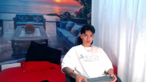 Snapshot of romeomillerr chatting on January 7, 8:33 pm Romeo online show from January 7, 8:33 pm