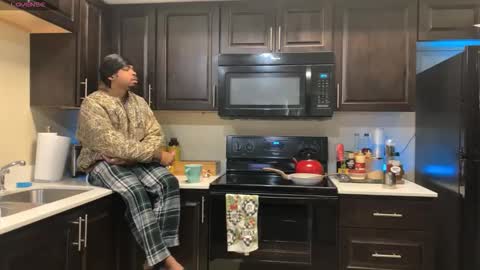 romeotyn online show from February 26, 5:45 pm