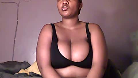 Snapshot of romina_26 chatting on June 14, 3:30 am Romina 26 online show from June 14, 3:30 am