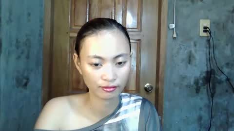Snapshot of rona_cumsterxxx chatting on May 7, 10:37 pm rona_cumsterxxx online show from May 7, 10:37 pm