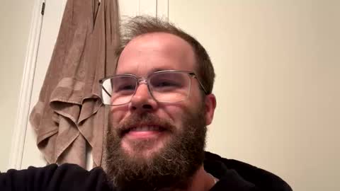 Snapshot of ronald2774 chatting on May 22, 3:24 am ronald2774 online show from May 22, 3:24 am