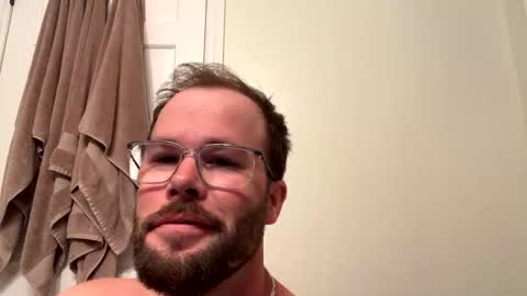 Snapshot of ronald2774 chatting on May 26, 2:02 pm ronald2774 online show from May 26, 2:02 pm