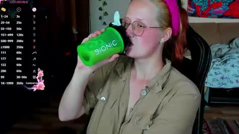 Snapshot of roniya_v chatting on July 22, 4:10 pm Spicy lady Kristy online show from July 22, 4:10 pm