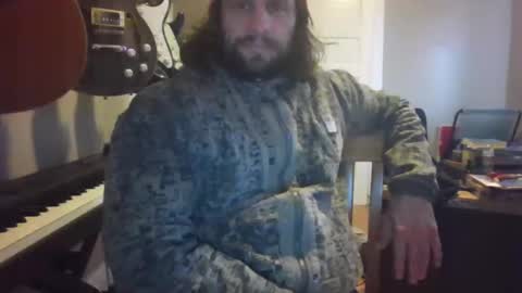 Snapshot of ronniejohnston13 chatting on November 1, 3:58 pm ronniejohnston13 online show from November 1, 3:58 pm