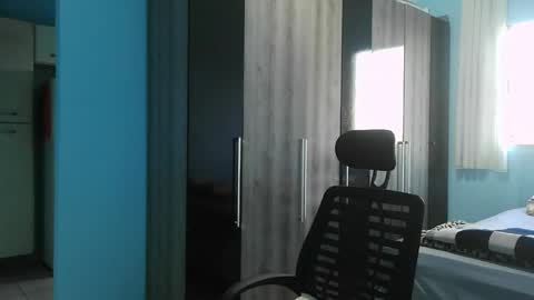 ronny online show from April 15, 8:31 pm