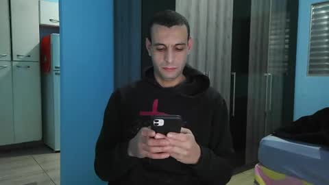 Snapshot of ronnispoto chatting on May 28, 10:18 pm ronny online show from May 28, 10:18 pm