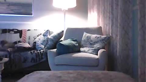 Snapshot of ronvlv chatting on July 6, 3:14 am ronvlv online show from July 6, 3:14 am