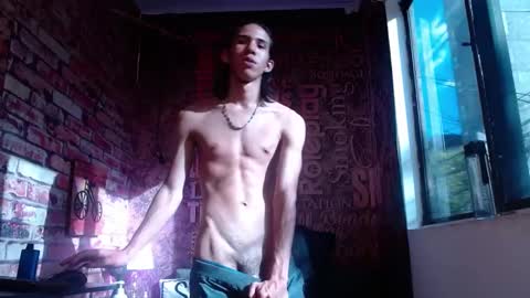 Snapshot of ronymiller_1 chatting on December 8, 8:47 pm RonyMiller 1 online show from December 8, 8:47 pm