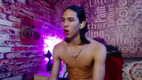 Snapshot of ronymiller_1 chatting on December 26, 7:16 pm RonyMiller 1 online show from December 26, 7:16 pm