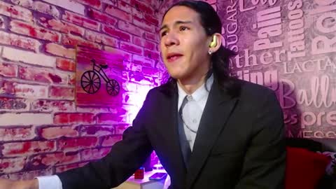 Snapshot of ronymiller_1 chatting on December 27, 1:28 pm RonyMiller 1 online show from December 27, 1:28 pm