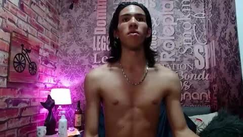 Snapshot of ronymiller_1 chatting on January 9, 9:58 pm RonyMiller 1 online show from January 9, 9:58 pm