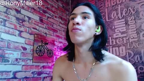 Snapshot of ronymiller_1 chatting on January 15, 5:37 pm RonyMiller 1 online show from January 15, 5:37 pm