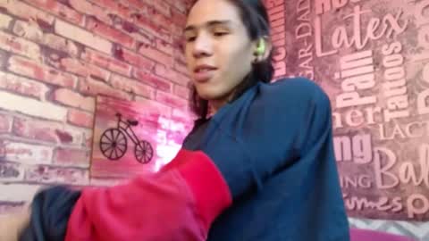 Snapshot of ronymiller_1 chatting on January 17, 1:35 pm RonyMiller 1 online show from January 17, 1:35 pm