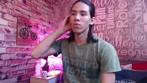 Snapshot of ronymiller_1 chatting on January 19, 3:21 pm RonyMiller 1 online show from January 19, 3:21 pm