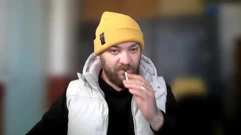 Snapshot of room21x chatting on November 3, 7:31 am room21x online show from November 3, 7:31 am