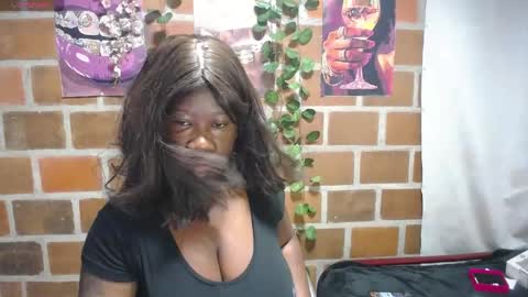Snapshot of roos_veyker chatting on May 28, 12:02 pm roos_veyker online show from May 28, 12:02 pm