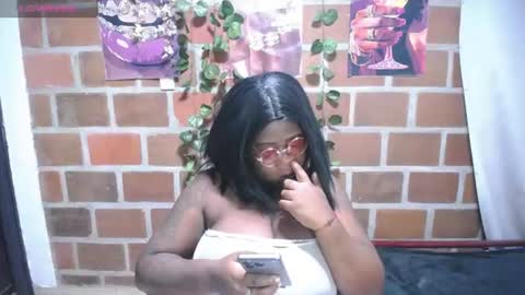 Snapshot of roos_veyker chatting on July 15, 5:18 pm roos_veyker online show from July 15, 5:18 pm