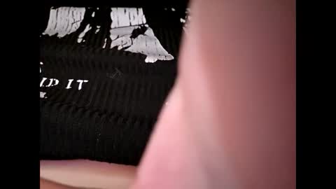 Snapshot of roozzzof chatting on October 1, 2:39 am rooz online show from October 1, 2:39 am