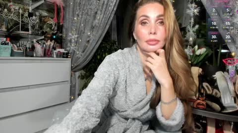 Aurora online show from January 19, 10:39 pm